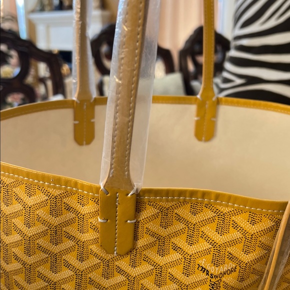 Designer inspired tote bag ( NWT ) - Picture 11 of 16